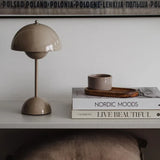 Bezprzewodowa lampa stołowa o minimalistycznym designie