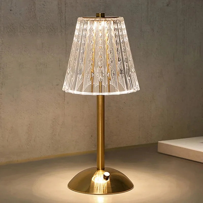 Lampa stołowa LED z kryształowym kloszem i złotym wykończeniem – włączana na dotyk