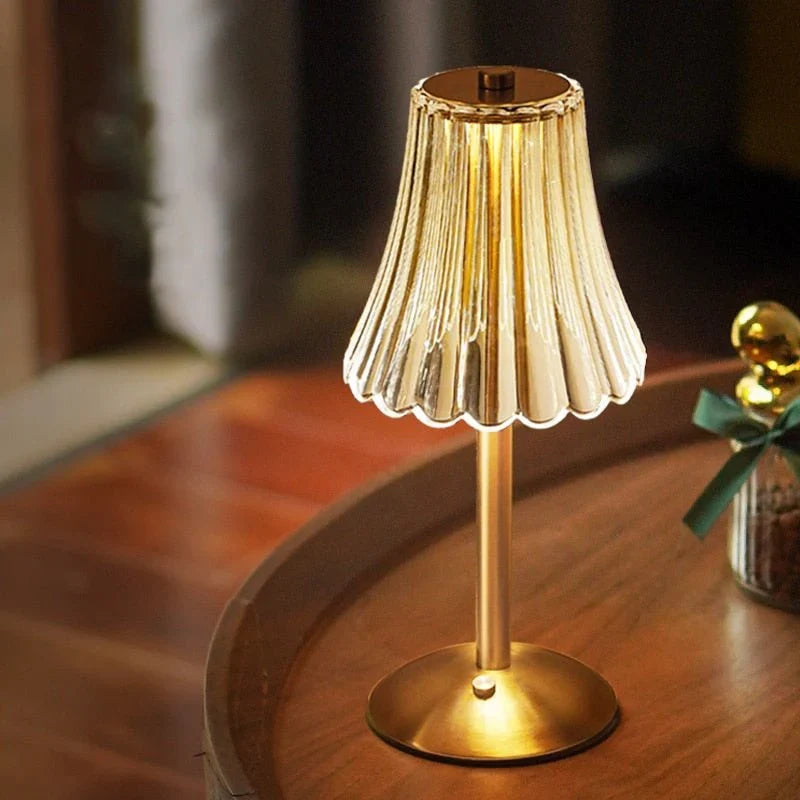 Lampa stołowa LED z kryształowym kloszem i złotym wykończeniem – włączana na dotyk