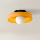 Nowoczesna szklana lampa sufitowa z kloszem w minimalistycznym designie