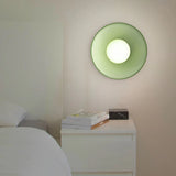 Nowoczesna szklana lampa sufitowa z kloszem w minimalistycznym designie