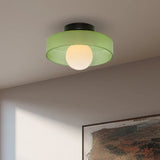 Nowoczesna szklana lampa sufitowa z kloszem w minimalistycznym designie