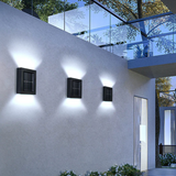 Solarna lampa ścienna LED – zewnętrzny kinkiet ogrodowy góra/dół